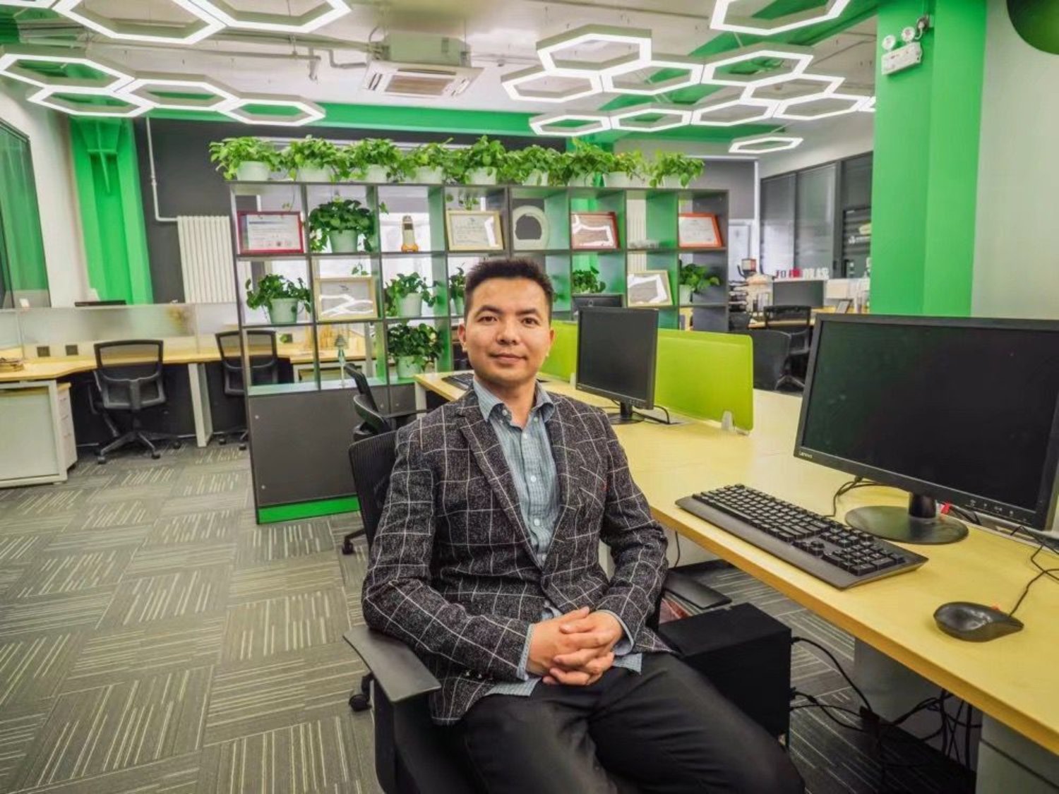 北科大英国威廉集团官网2018级工商管理专业研究生 肖祥应